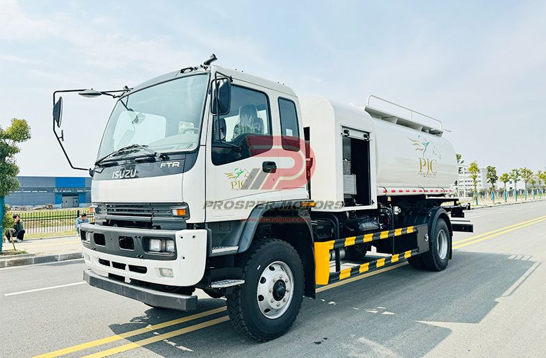 ISUZU FTR 4X2 4HK1 12 tonnu 12 000 l ūdens smidzinātāju kravas automašīna
