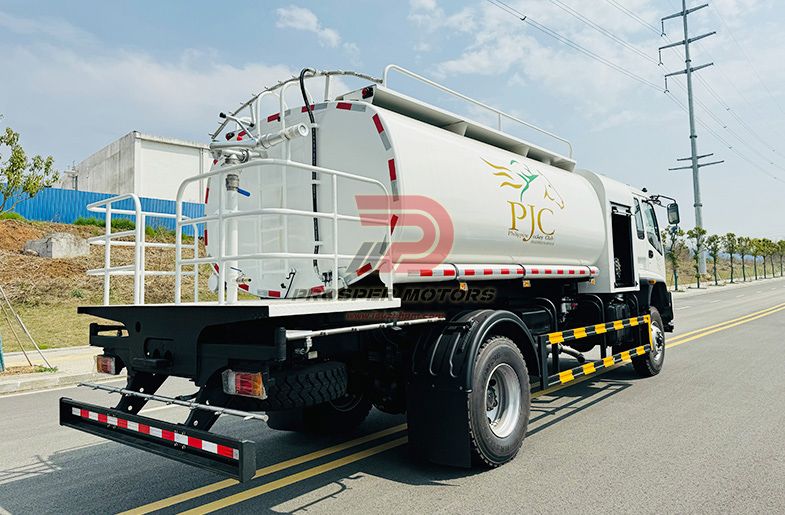 ISUZU FTR 4X2 4HK1 12 tonnu 12 000 l ūdens smidzinātāju kravas automašīna