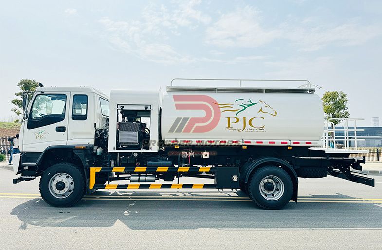 ISUZU FTR 4X2 4HK1 12 tonnu 12 000 l ūdens smidzinātāju kravas automašīna
