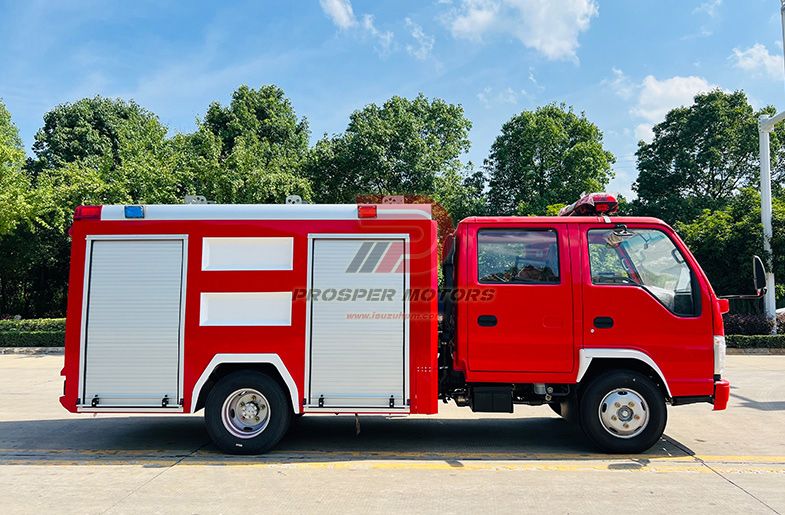 شاحنة إطفاء ISUZU ELF NKR سعة 1500 لتر