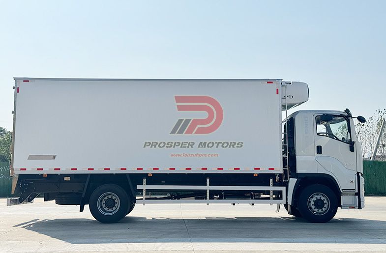ISUZU FVR 4x2 6HK1 15Ton Chiller Van‌ Refrigerator Truck‌
