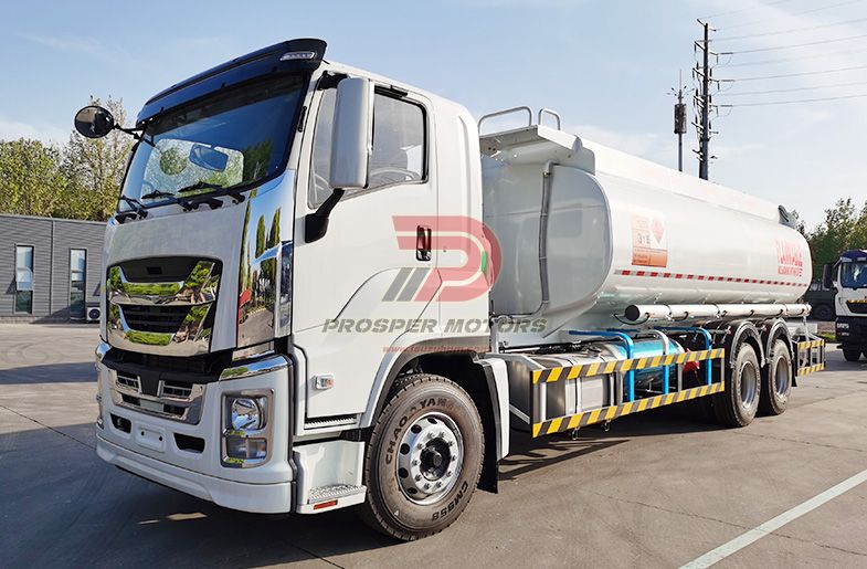ISUZU 6X4 GIGA VC66 20000L စက်သုံးဆီတွဲ ၆ ခန်းပါ