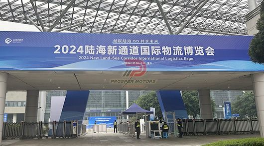 Três modelos de veículos movidos a hidrogênio da Qingling estreiam juntos, brilhando na Expo Internacional de Logística de 2024 para Nova Terra-Mar