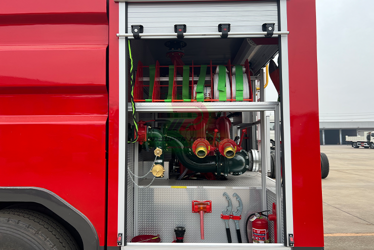 Recursos do caminhão de bombeiros elétrico Qingling