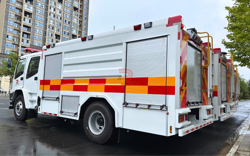 série 4KH1 Camion de lutte contre l'incendie du moteur 240HP