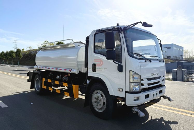 Qingling 4x2 water browser truck