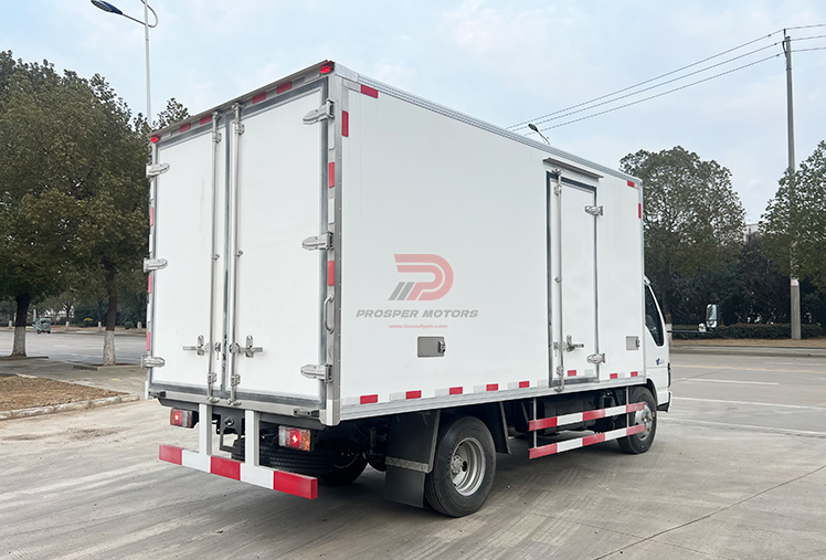 isuzu forward хладилен фургон