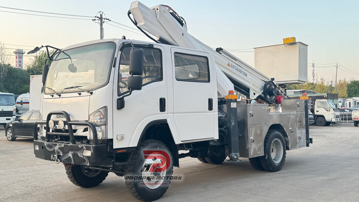 ISUZU NPS 4×4 28మీ ట్రక్ వెడల్పు