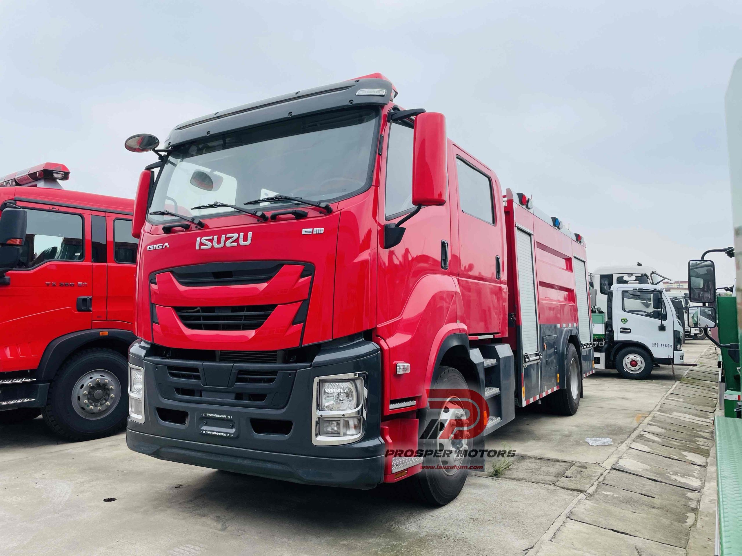 Isuzu მშრალი ფხვნილის სახანძრო მანქანა ქიმიური ქარხნისა და ნავთობის საწყობის უსაფრთხოებისთვის, 6000 კგ მშრალი ქიმიური ჩახშობის მანქანა