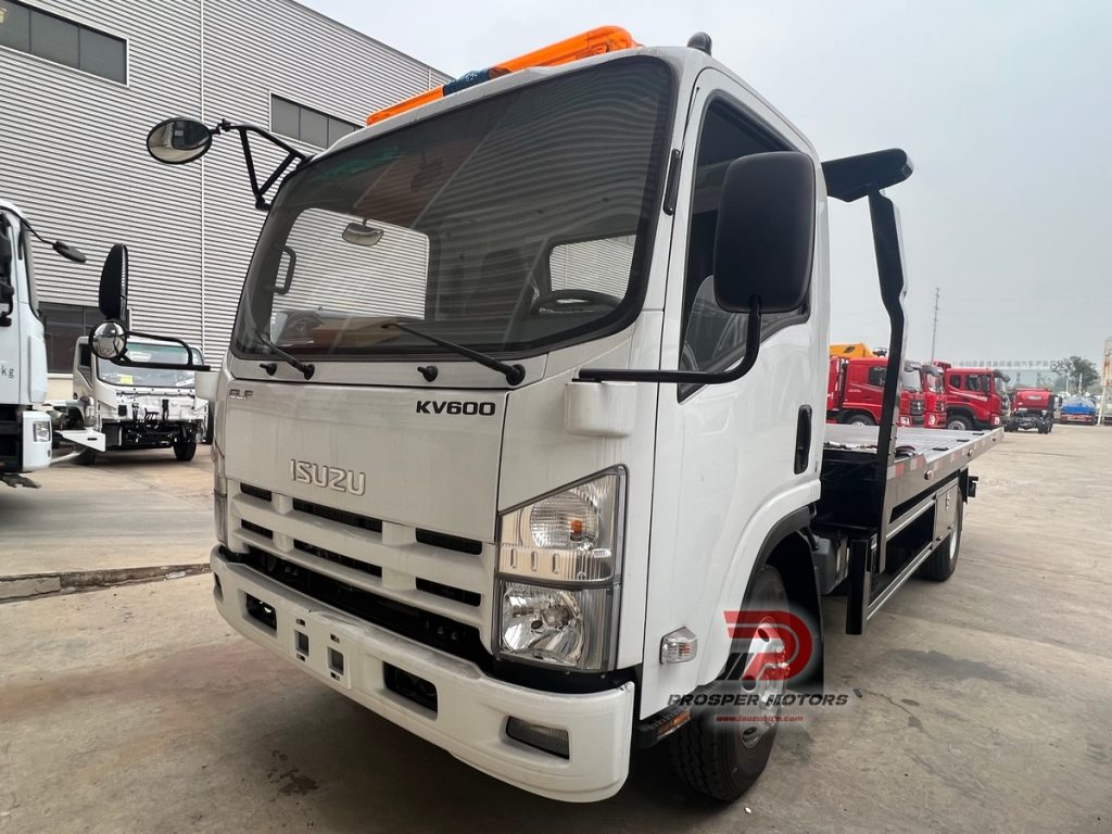 ISUZU NPS Veículo de recuperação 4×4 — o único caminhão de reboque off-road da linha Isuzu