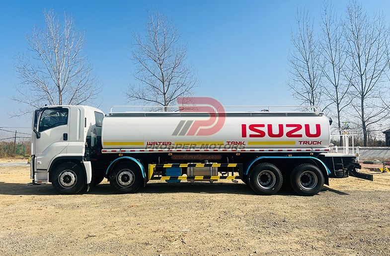 ISUZU GIGA 8X4 6UZ1 25Ton 25,000L پاڻي اسپريلر ٽرڪ