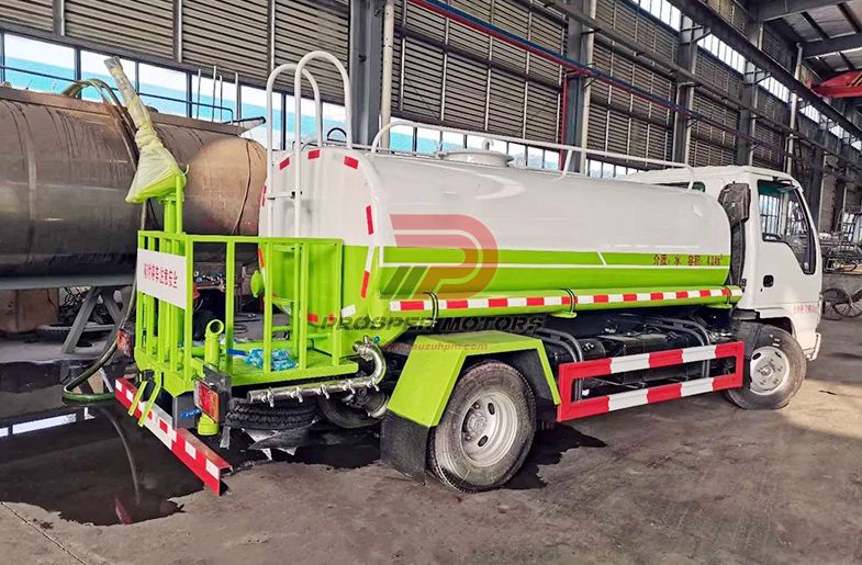 ISUZU NKR Ichimlik suvi idishi purkagich 4X2 3Ton 3000L