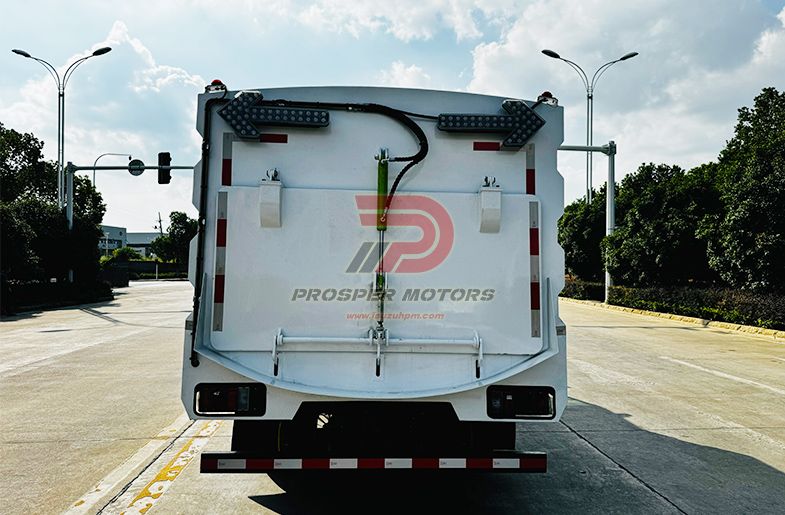 ISUZU QKR Euro3 3000 লিটার রোড সুইপ ট্রাক