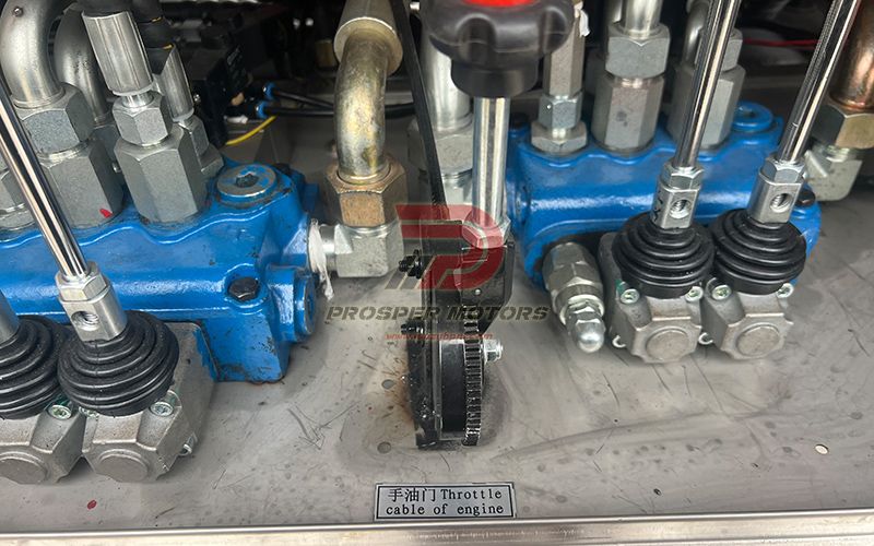 ISUZU NPR Truck Slitesterk fôrrom