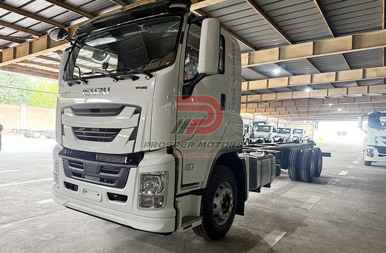 ISUZU CYZ 6X4 6UZ1 10L 380PS ISUZU GIGA ԵՐԿԱՐ ՇԱՍԻ