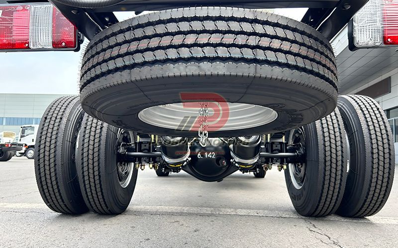 Pneus duráveis ​​para caminhão de entrega Isuzu