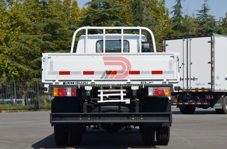 شاحنة بضائع خفيفة ISUZU NKR 4X2 Qingling 3Ton