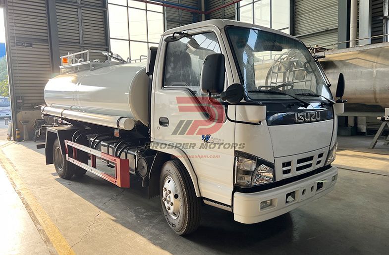 ISUZU QKR 4X2 4K 4Ton 4000L drikkevandstankvogn transport lastbil