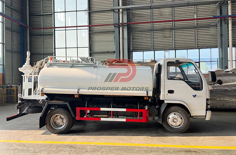 ISUZU QKR 4X2 4K 4Ton 4000L drikkevandstankvogn transport lastbil