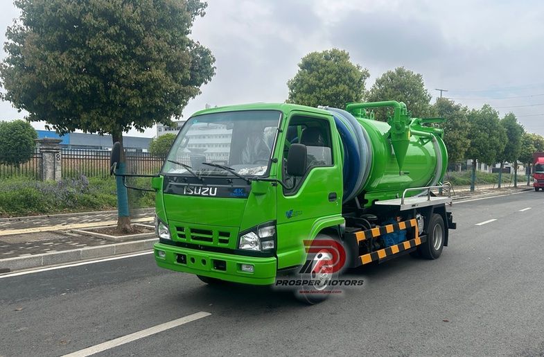 ISUZU QKR 4X2 3LITERS 3M³ SEWAGE SUCTION TRUCK