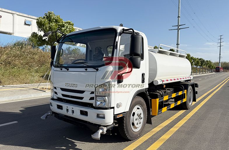 ISUZU FRR 4X2 5T 5000L ceļu laistīšanas kravas automašīna