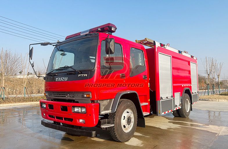 Camión bomba de incendios ISUZU FTR 5000 litros 4x2 5TON
