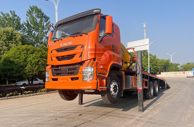 Самазагрузны грузавік ISUZU GIGA VC66 6X4 з 5-тонным кранам