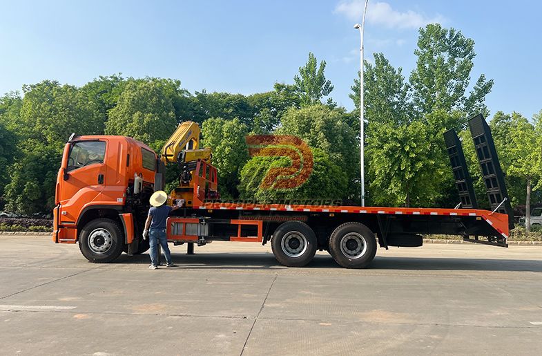 Самазагрузны грузавік ISUZU GIGA VC66 6X4 з 5-тонным кранам