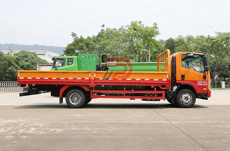 Caminhão leve do leito da carga de ISUZU FRR 4X2 4HK1 8Ton