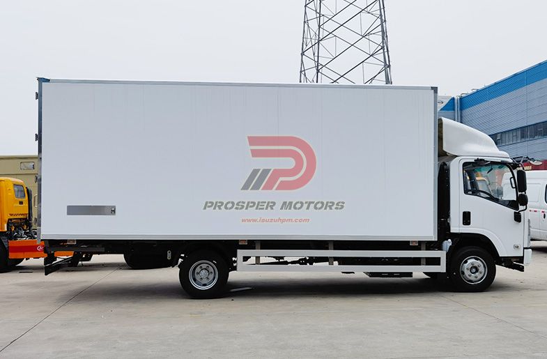 Камион ладилник ISUZU FRR 4X2 4HK1 8 тони