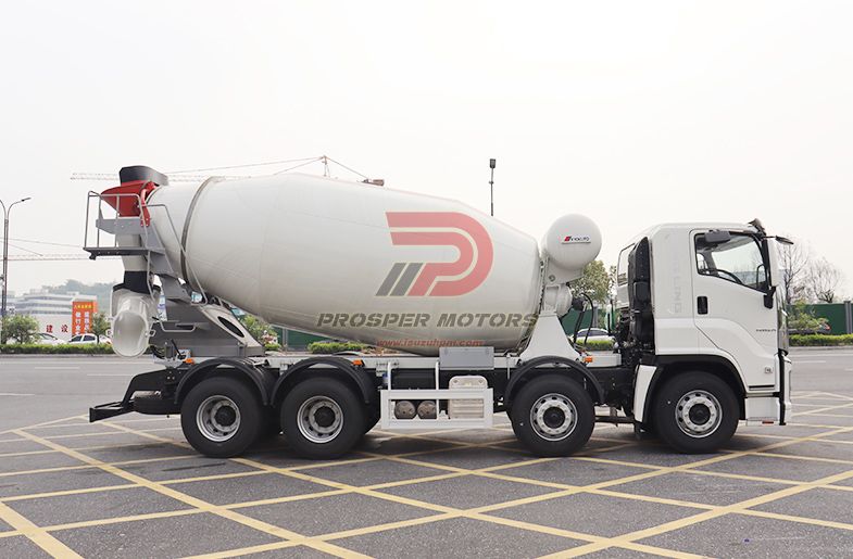 ISUZU GIGA 6UZ1 motora 8x4 12M3 12CBM Mixer Truck Self-Loading