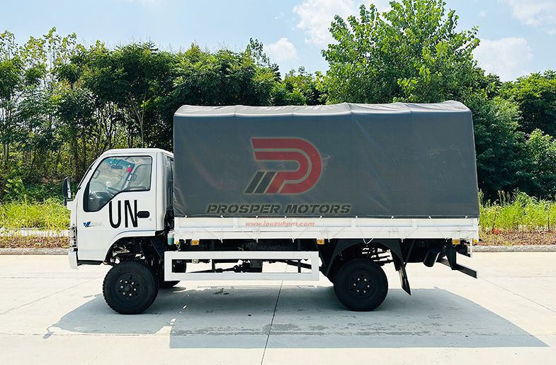 Camión todoterreno ISUZU QKR 4X4 4WD Engine Army Carrier Troops
