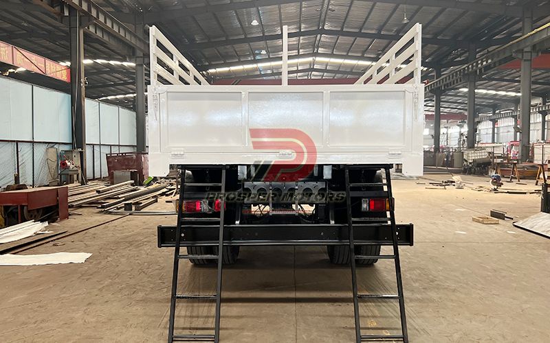 ISUZU آرمی ٹرک کے لیے ٹیلیسکوپک ریمپ