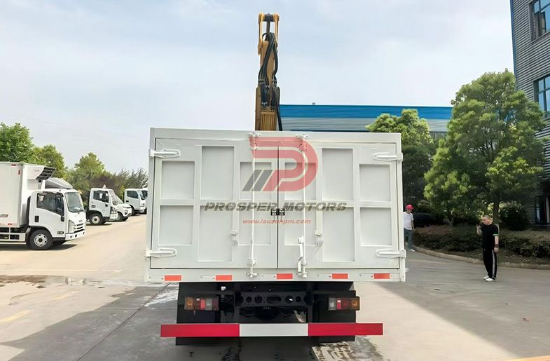 ISUZU ELF FRR 4X2 5T KAMION SA SKLOPOM KRANOM SA GRIPOM