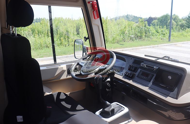 ISUZU 4x2 27-33 assentos 8m Coaster Mini Bus com motor ISUZU