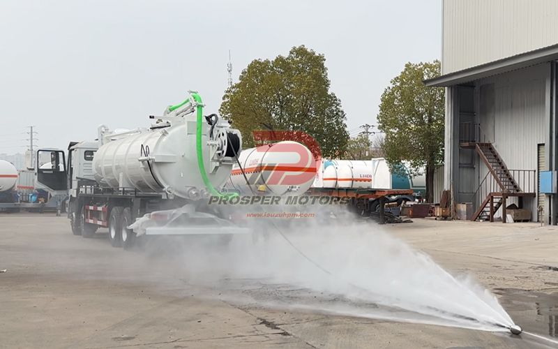 Cov yam ntxwv tseem ceeb ntawm 12m³ Dav Hlau Nqus Tanker