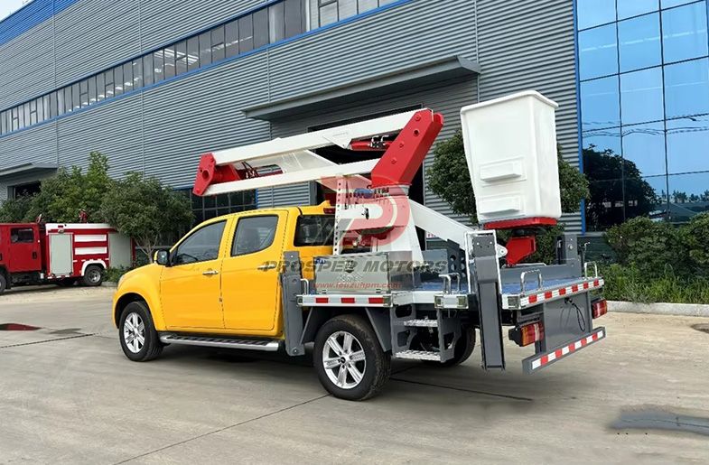 وانت ISUZU TAGA 4x4 دو کابینه گیلاس 12 متری