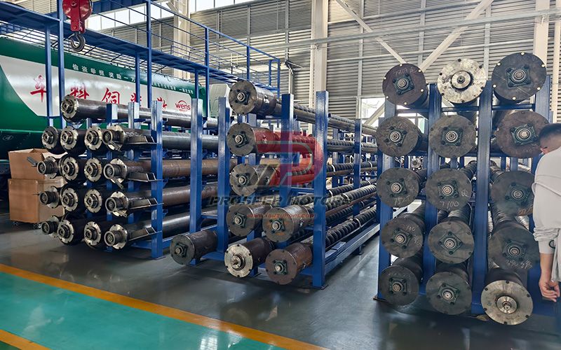 Warehouse of the bulk feed truck spare parts