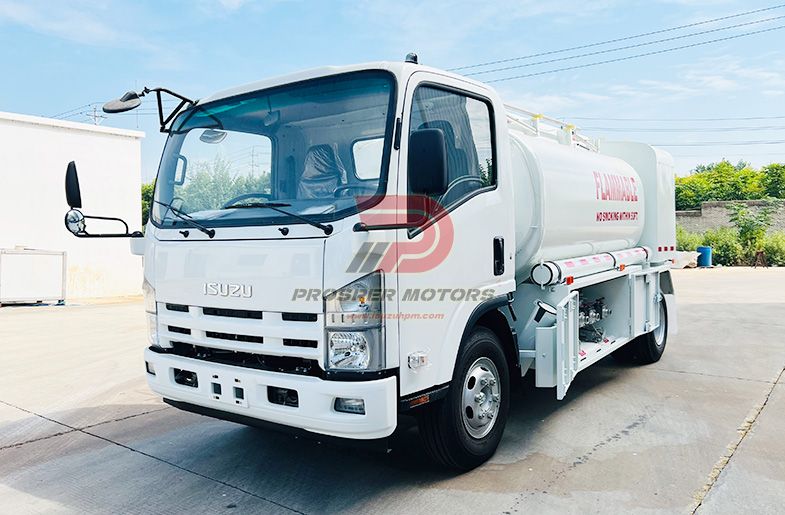 ISUZU 4X2 FRR 8000L ഇന്ധനം നിറയ്ക്കുന്ന ട്രക്ക്