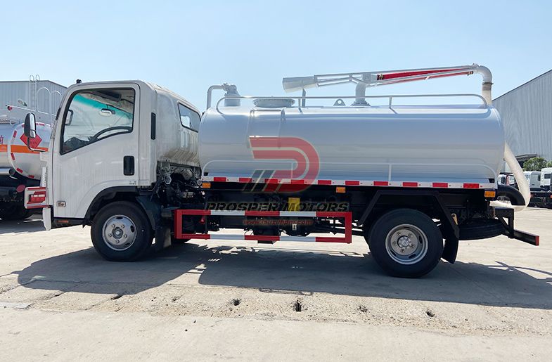 Фекалосмукачка QINGLING ISUZU NPR 4тона 4 кубика 4000л