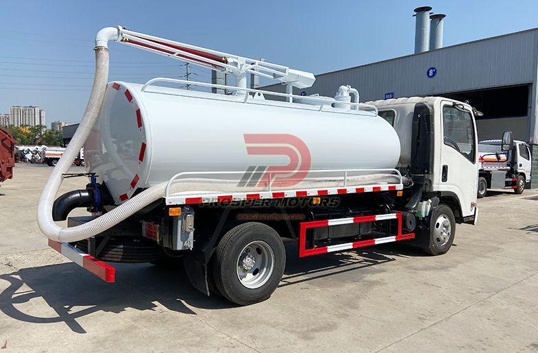 Фекалосмукачка QINGLING ISUZU NPR 4тона 4 кубика 4000л