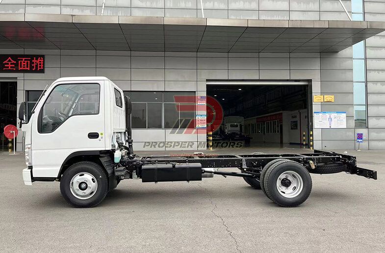 TELAIO DEL CAMION LEGGERO ISUZU NKR 4X2 4JH1 3.0L 120PS QINGLING
