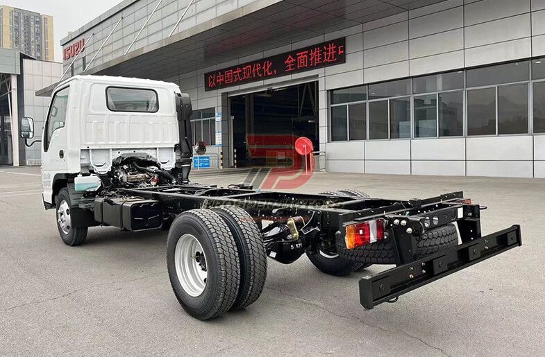 TELAIO DEL CAMION LEGGERO ISUZU NKR 4X2 4JH1 3.0L 120PS QINGLING