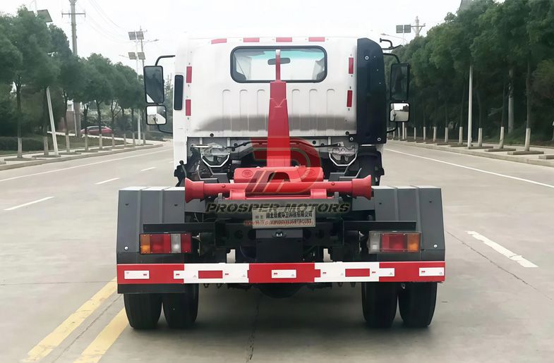 CAMION GARABGE CON SCARRABILE ISUZU 4X2 6W 8CBM FRR