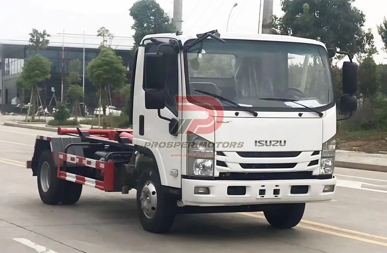 CAMION GARABGE CON SCARRABILE ISUZU 4X2 6W 8CBM FRR