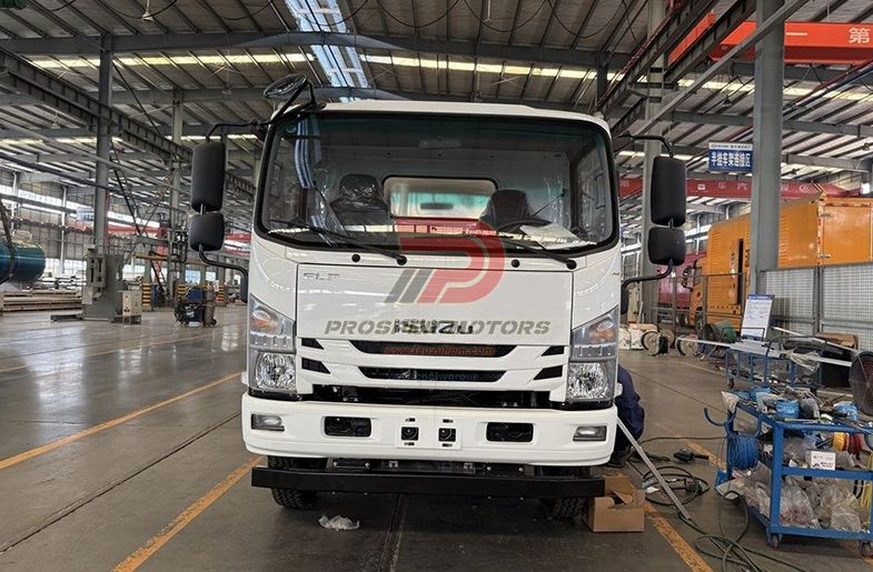 ISUZU 4X2 FRR 8000L LETECKÝ NÁKLADNÍ VOZÍK