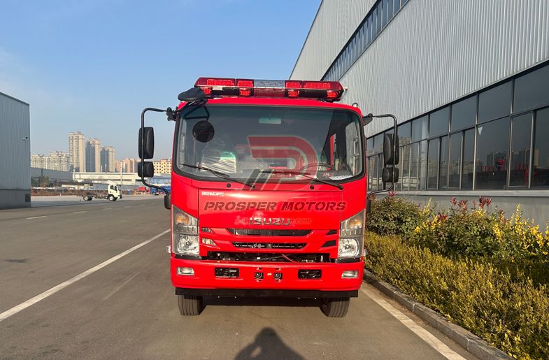 ISUZU 4X2 FRR 3000 LITER tot 4000 liter Brandbestrydingsvragmotor