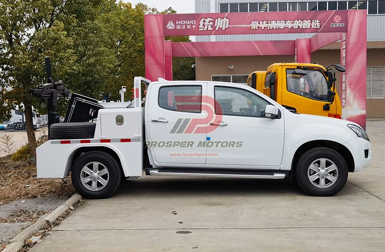 ISUZU 4X2 nó 4x4 pickup 1ton 2ton Comhtháite Barra Truck