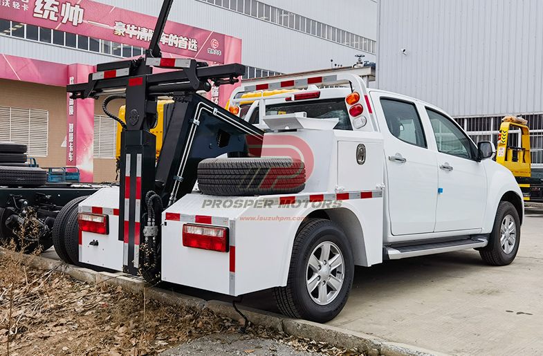 ISUZU 4X2 nó 4x4 pickup 1ton 2ton Comhtháite Barra Truck
