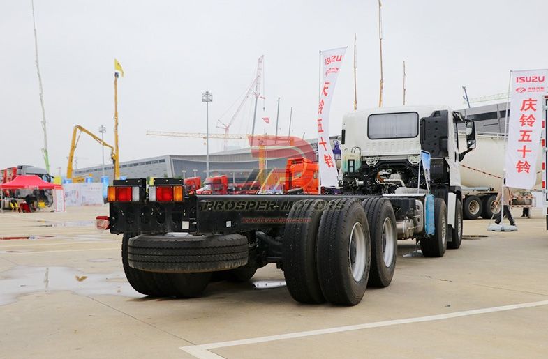 ISUZU CYH 8X4 6UZ1 10L 380PS GIGA TRUCK CHASSIS
